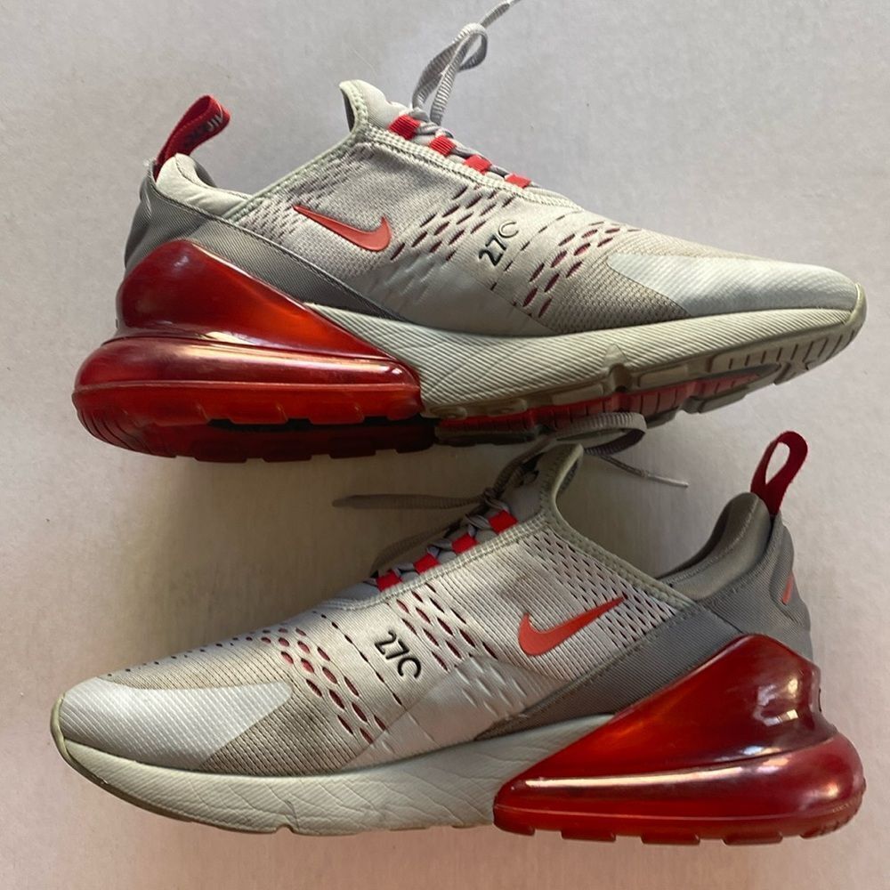 NIKE AirMax 270  AH8050-018 Wolf Gray University Red Men’s Sneakers Size 10